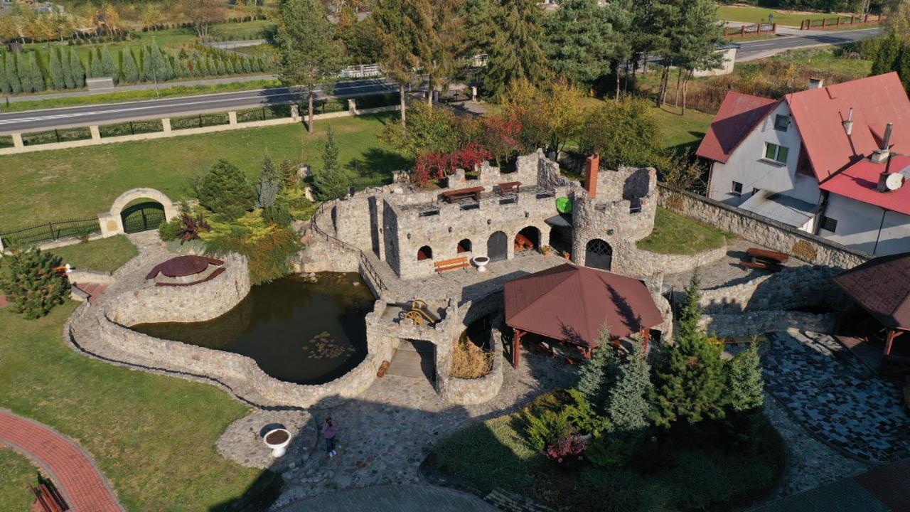 Dwór Dziekanów Zielonki  Exterior foto